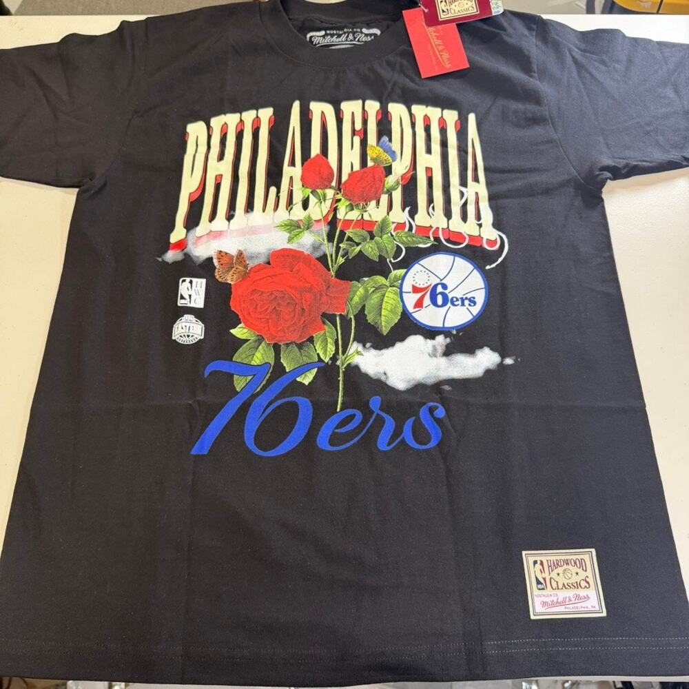 Philadelphia 76ers Mitchell & Ness Roses T-Shirt Black Large NWT
